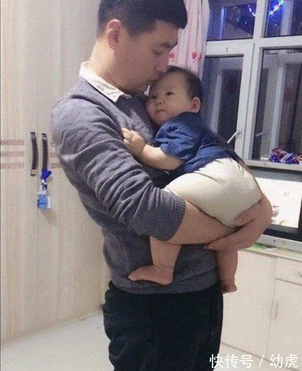 世上只有妈妈好|有了孩子忘了妈,可爱小宝贝拢获爸爸芳心,网友:一脸的溺爱