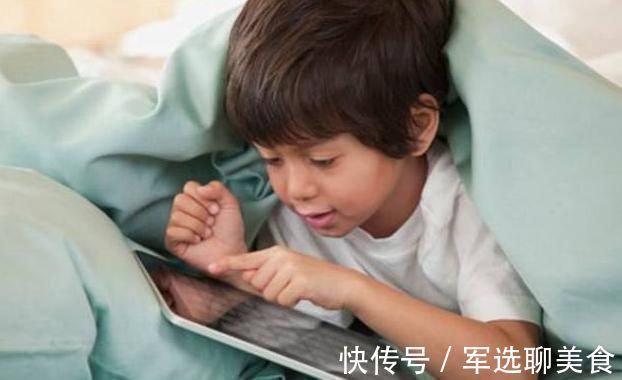 晓梅|经常玩手机和不玩手机的孩子,10年后性格差别明显,家长应该重视