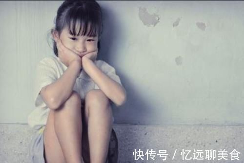 抑郁质|喜欢这个颜色的孩子是“抑郁质”,生活中有4个表现,家长要注意