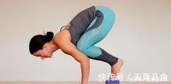 瑜伽体式|简单实用的腹部瑜伽体式,燃脂瘦身,每天坚持练出小蛮腰