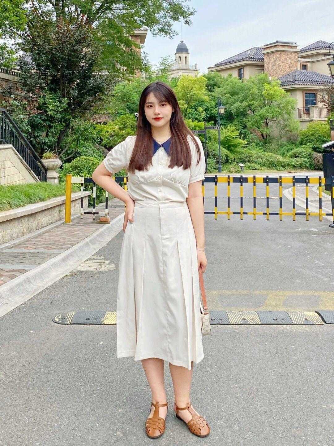 身材|胖女孩关心的显瘦穿搭,135斤也能显90斤的即视感,时髦还很精致