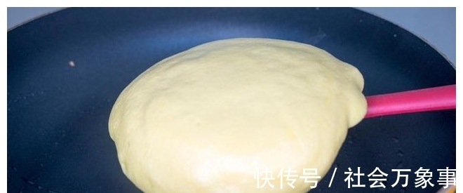 蛋黄|烘焙界的一股清流,比面包好吃,比蛋糕简单,一口平底锅也能做!