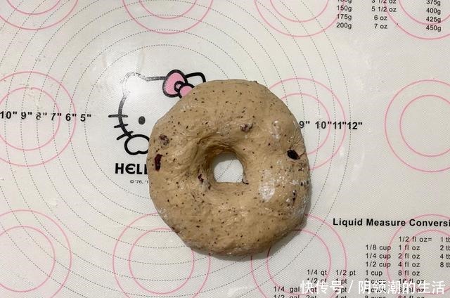 一次发酵、低糖油、无蛋奶的快手面包,减肥也可放心吃,快收藏!