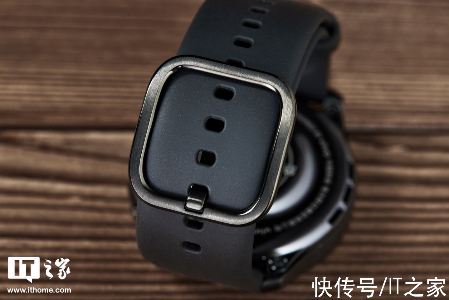 表带|「IT之家开箱」vivo WATCH 2 独立通信智能手表原力黑图赏