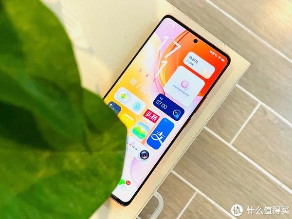手机|体验1个月，谈谈vivo X70 Pro+：自研V1芯片真香，真·拍照旗舰手机