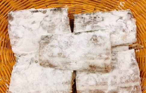 傻傻的|腌带鱼时,别只会傻傻的放料酒!多加3味,带鱼不腥不臭还更入味