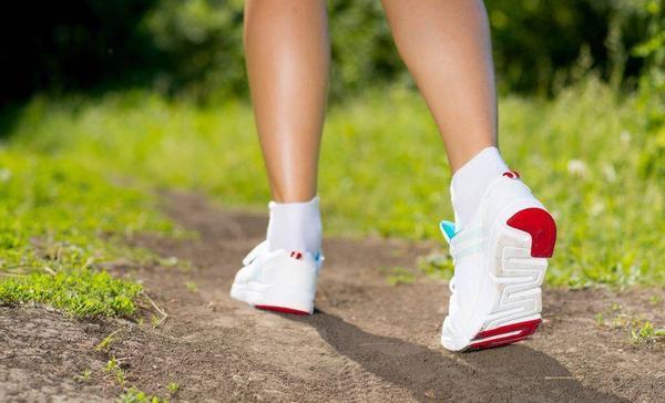 膝关节|走路速度越快越毁膝盖医生避免膝盖受损，这6个行为得改