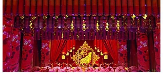 演员|鸟巢感动瞬间的背后：为什么上一秒下雨，下一秒演员衣服就干了？