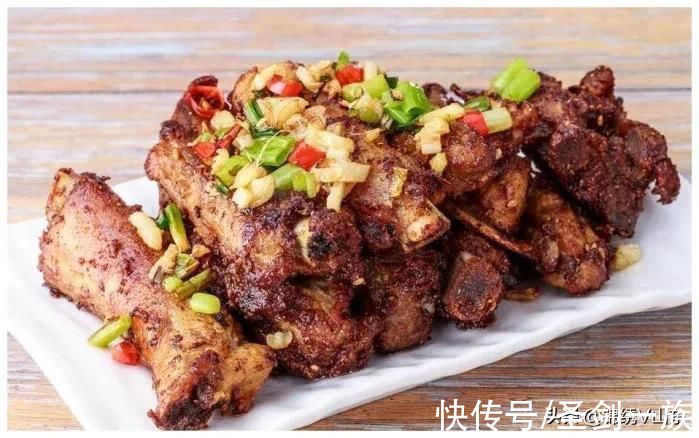 国庆家宴菜单，12道菜不精致但合胃口，好吃又实惠，网友：求蹭吃