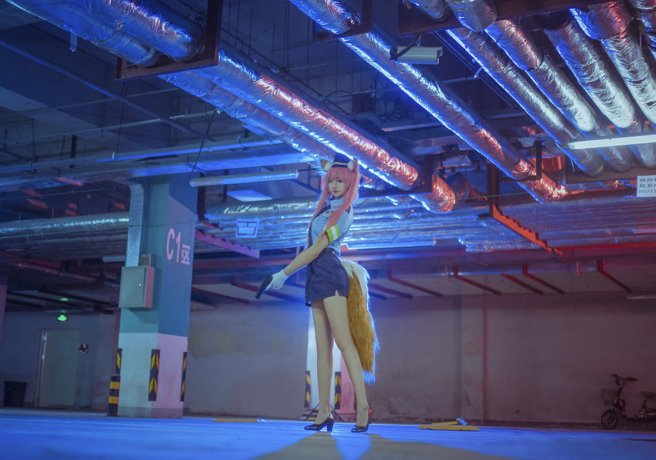 玉藻前女警cosplay