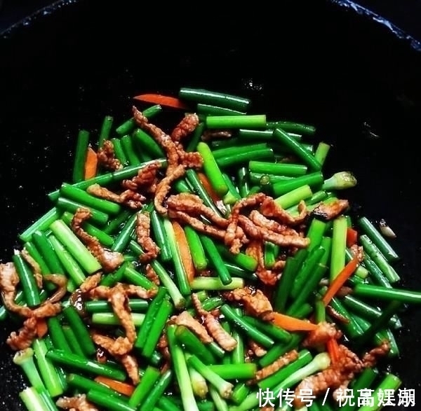 “蚝油”是一开始就放,还是最后再放大厨放错顺序味道就变了