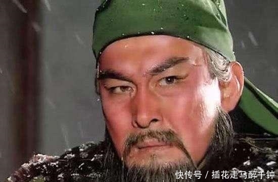 为什么“关公雕像”都是闭着眼睛的?雕像工人:他睁开眼你受不了