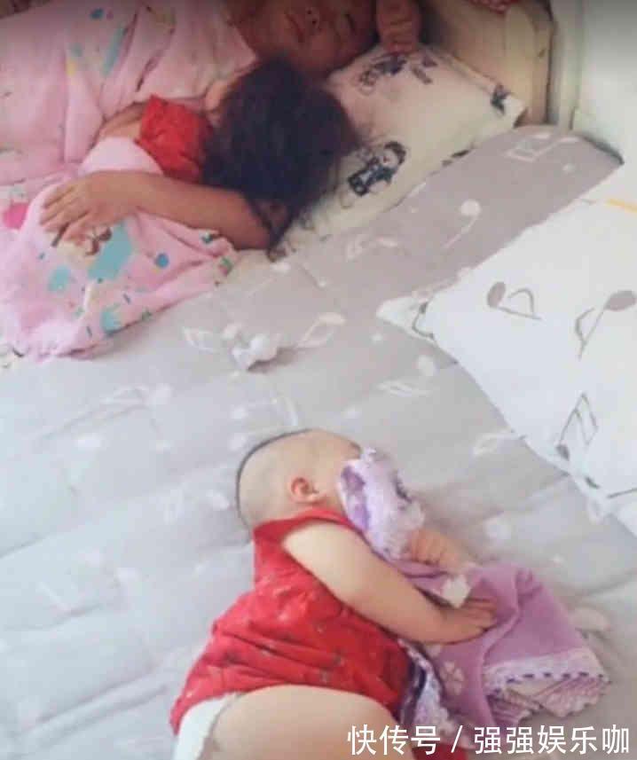 小棉袄|爸爸陪着姐弟俩睡觉,接下来发生的一幕,让妈妈彻底无语!