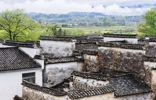 被誉为|最容易迷路的古村，保留三百多座明清古建筑，还被誉为中国影视村