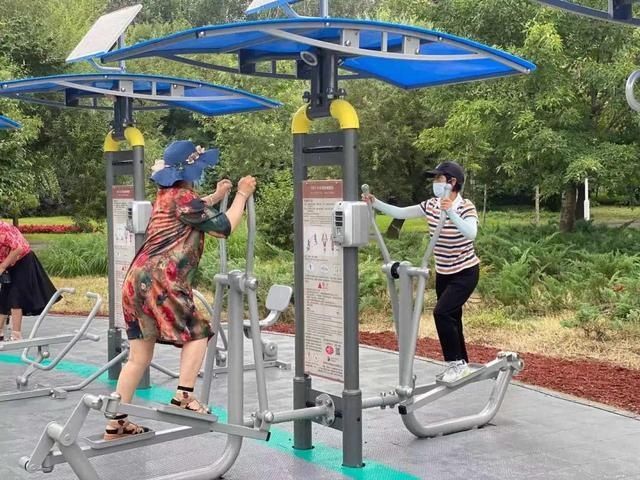 智能|长春两处室外智能健身房投入使用