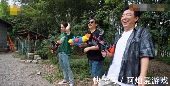 低开|《向往5》黄渤情商低开,让张艺兴不自然,杀青照他都没有笑出来