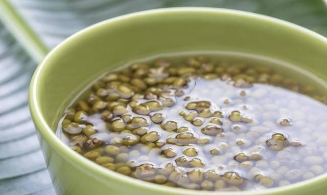 白皙|孕期常吃这几种食物,不仅能预防胎儿黄疸,将来皮肤也白皙