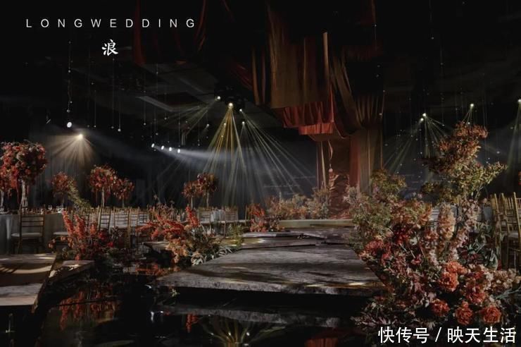 婚礼|用丝绒材质营造出立体感和空间感的梦境婚礼,有让你沉迷其中吗?