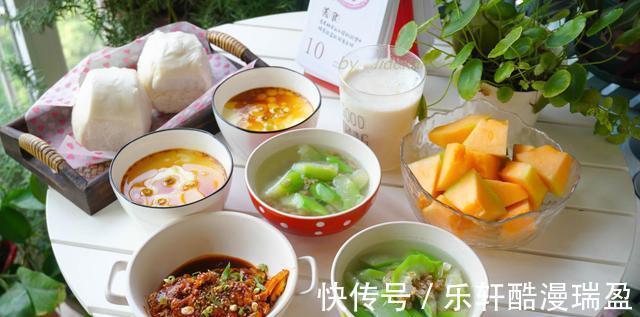 中老年人|早餐时间,女儿看到我做好的酱汁煎蛋,乖乖,两眼都放光了