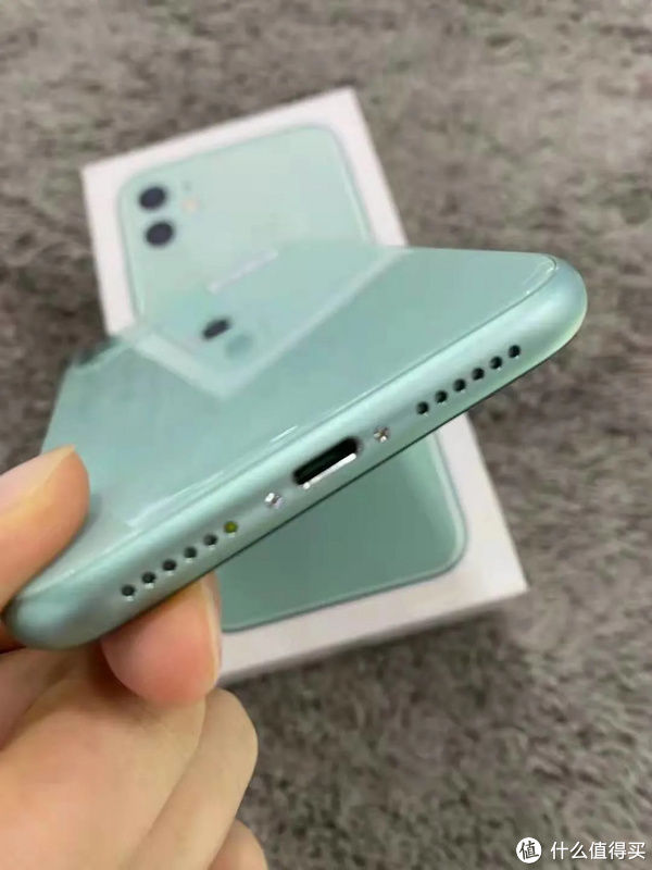 iphone11|相同价格，买 iPhone 11 合适还是 iPhone 12 mini?