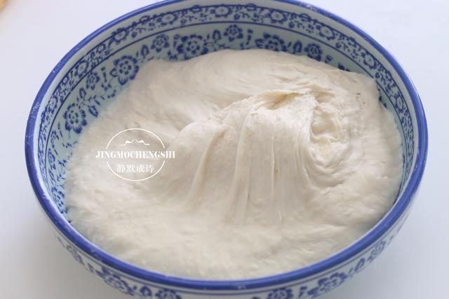 这才是烙饼的正确做法，外酥里嫩层次分明，每个步骤都详细告诉你