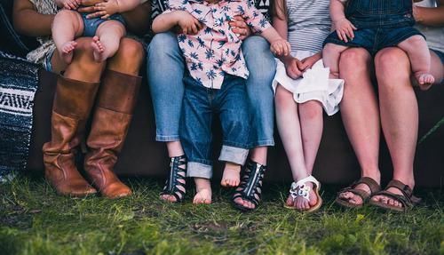 高估|“父母过世后,亲弟把我拉黑了”,别太高估那些,用钱买来的亲情