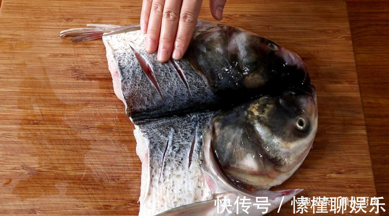 教你鱼头的特别做法,与剁椒鱼头有很大区别,更营养美味