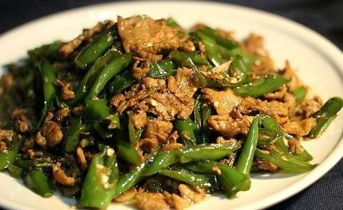  色泽|忍不住要流口水的美味下饭菜，色泽诱人，酱香浓郁，拌饭能吃两碗！