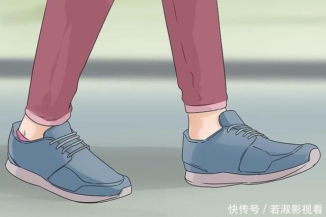 老年人,餐后散步、行走对身体好处多,但这7点细节一定要注意!