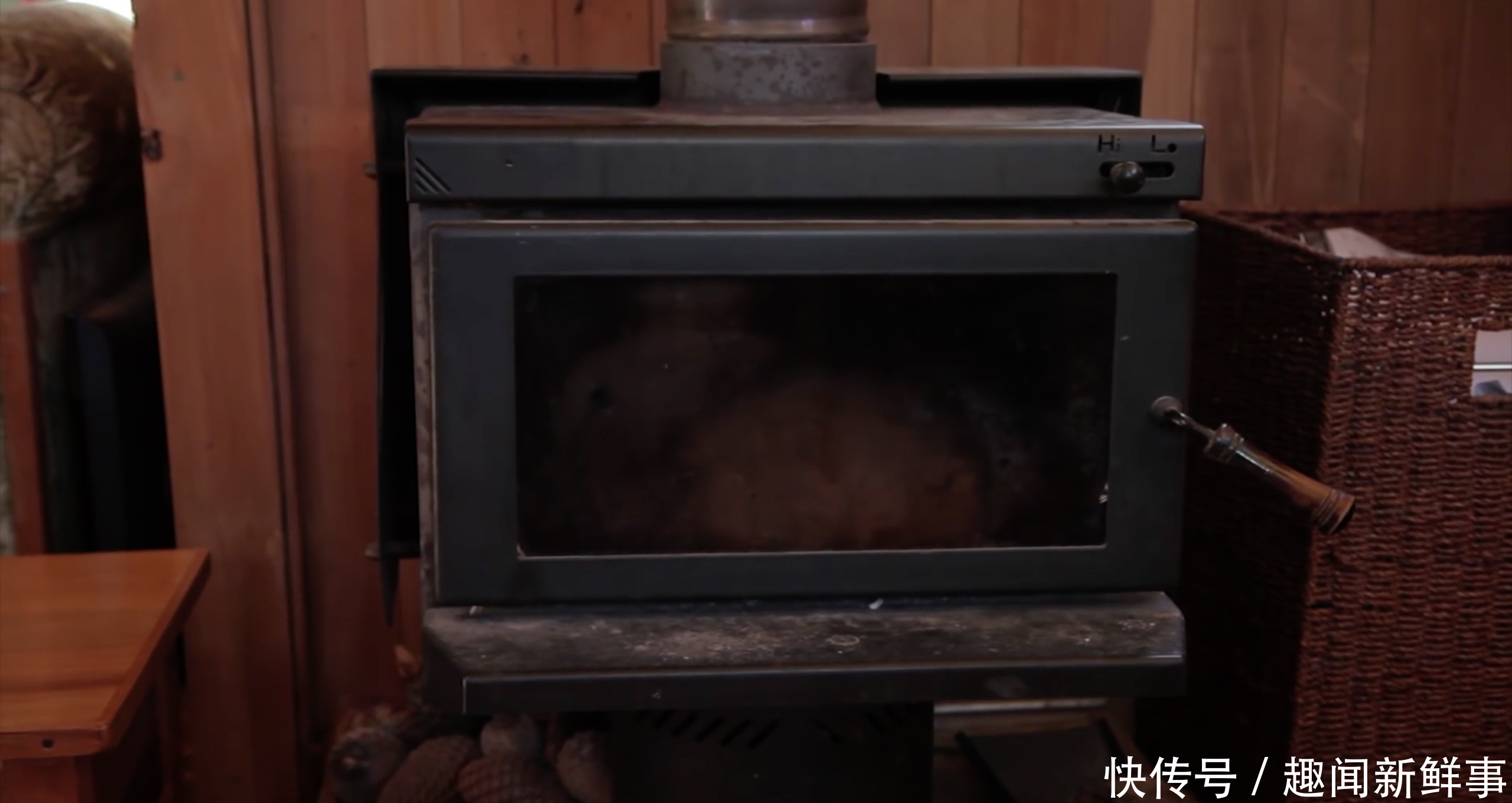 烤箱|英国一对夫妇将旧卡车改装成豪华房车,带着房子去旅行,真香