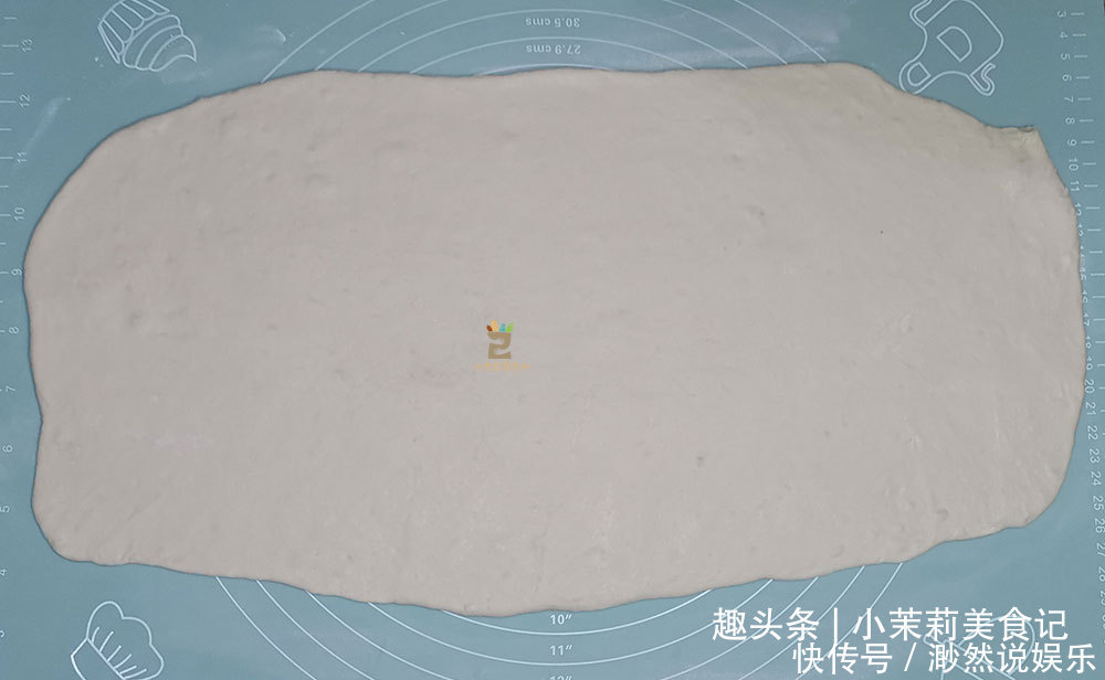 油酥|烙饼时，有人烫面有人抹油，面点师教你4个技巧，暄软好吃层次多