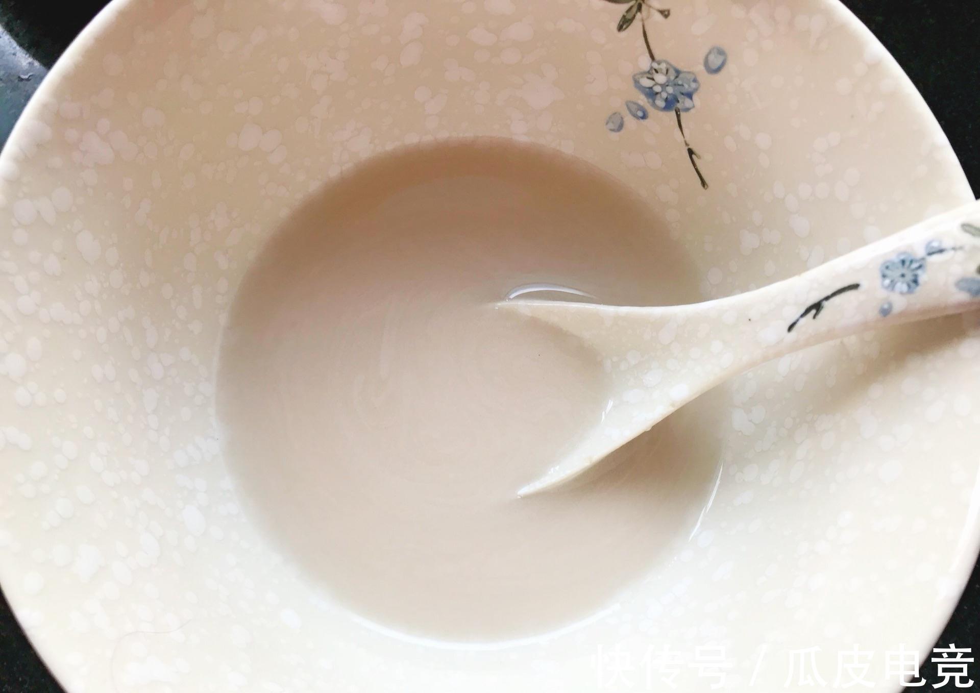 一碗香气四溢的桂花糖芋苗，柔滑香甜，养颜美味