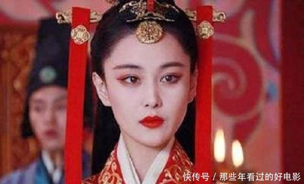 皇后|皇帝出去游玩不带皇后,皇后随口问了句玩得开心吗立马被赐死