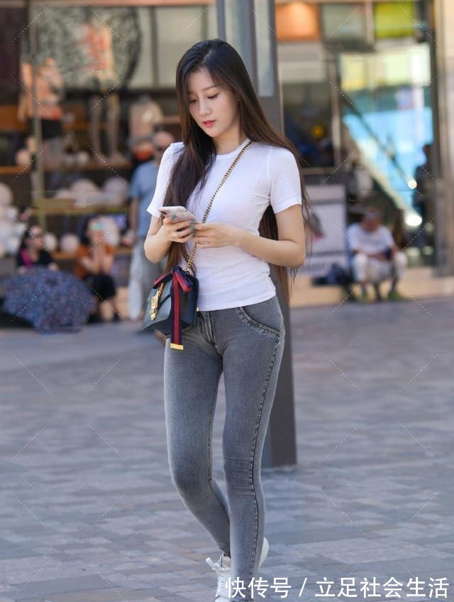 紧身 打底裤的装扮活力满满穿出时尚女神的个性时髦感，美出新高度！