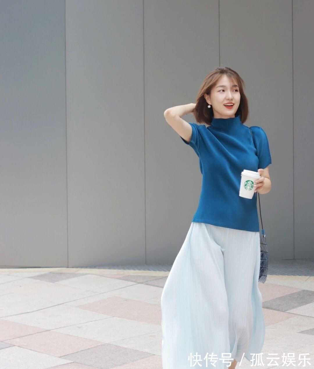 美眉 早秋穿搭值得,针织衫搭配半身裙或牛仔裤,轻松穿出名媛气质