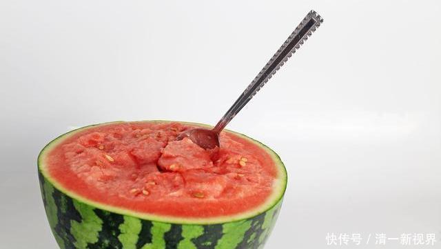 西瓜|夏天洗澡,尽量绕开三个时间段,以免湿气趁虚而入