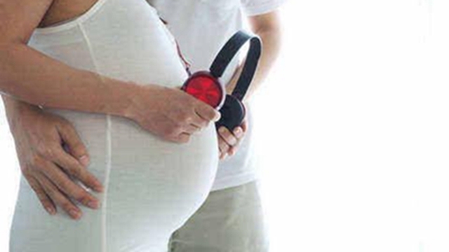 疼痛|国外一女人生孩子上瘾,连生69个,辨认孩子最头疼