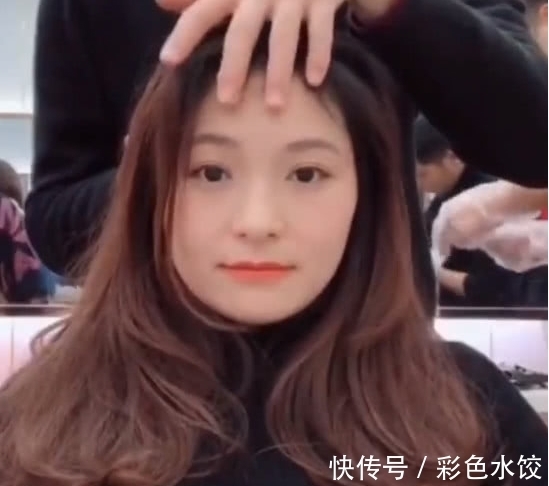 瘦脸 奇闻:长发女孩换了款瘦脸发型,整个人都变可爱了,网友:也想要