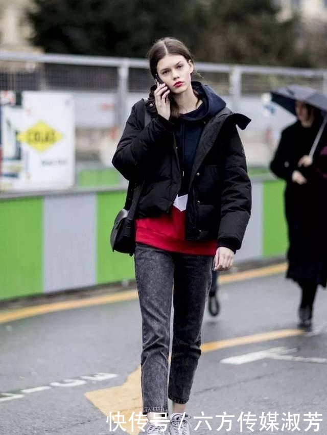 最近火了一种穿法:卫衣+羽绒服,时髦显瘦,承包整个冬季的时尚