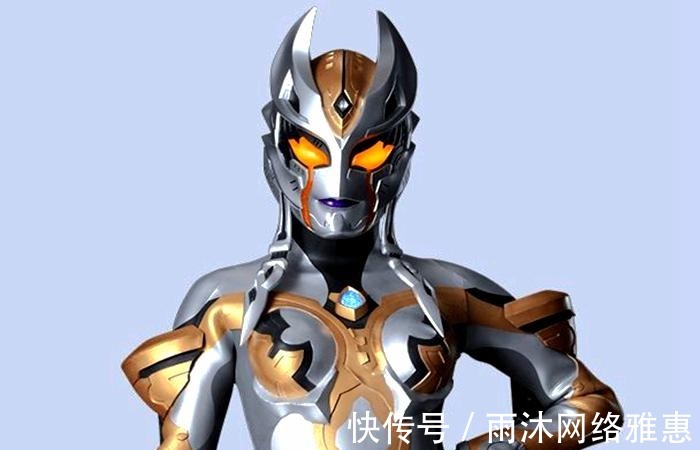 怪兽|特利迦登场挨打,遭到三个奥特曼群殴,第一集就是生死决战!