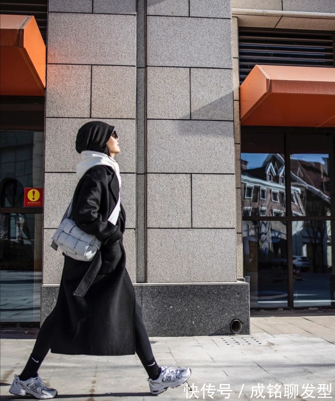 运动鞋|最适合50岁女人的单品,用好“二鞋二裤一裙”,时髦减龄又高级