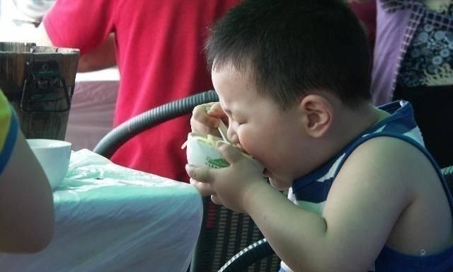 脾虚|8岁男孩严重脾虚、不长个医生怒斥这东西怎么能给孩子随便吃