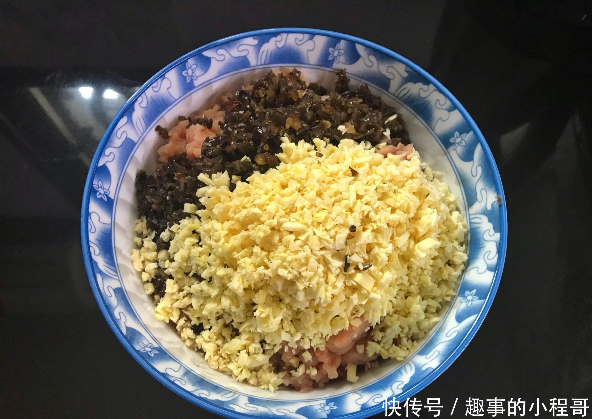 做蛋饺用鸡蛋还是用鸭蛋?老爸不外传的手艺,蛋饺耐煮不破有窍门