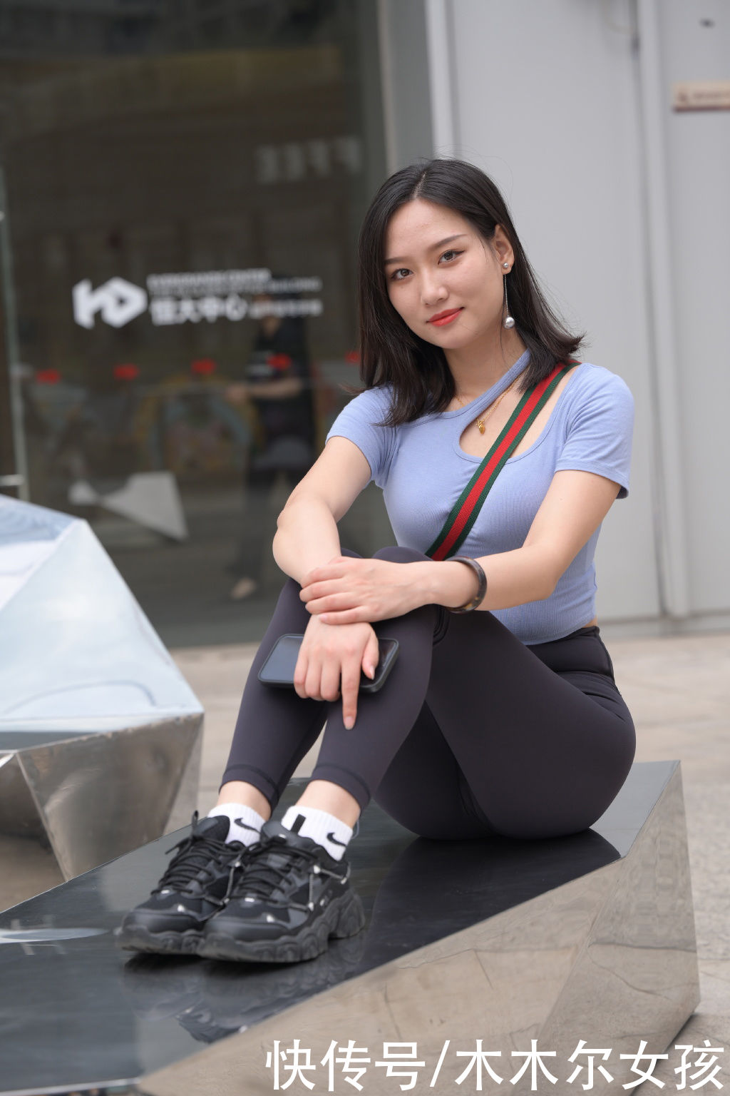版型|夏季修身的打底裤，同样穿出显瘦的效果，搭配短袖衫清爽又休闲