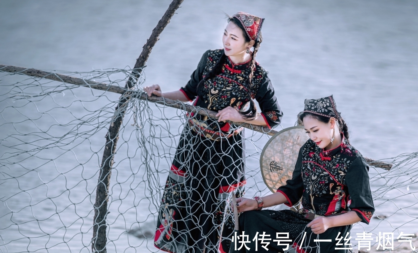 田园花#原创对联丨细雨生寒凋白草;轻霜酿雪染黄花