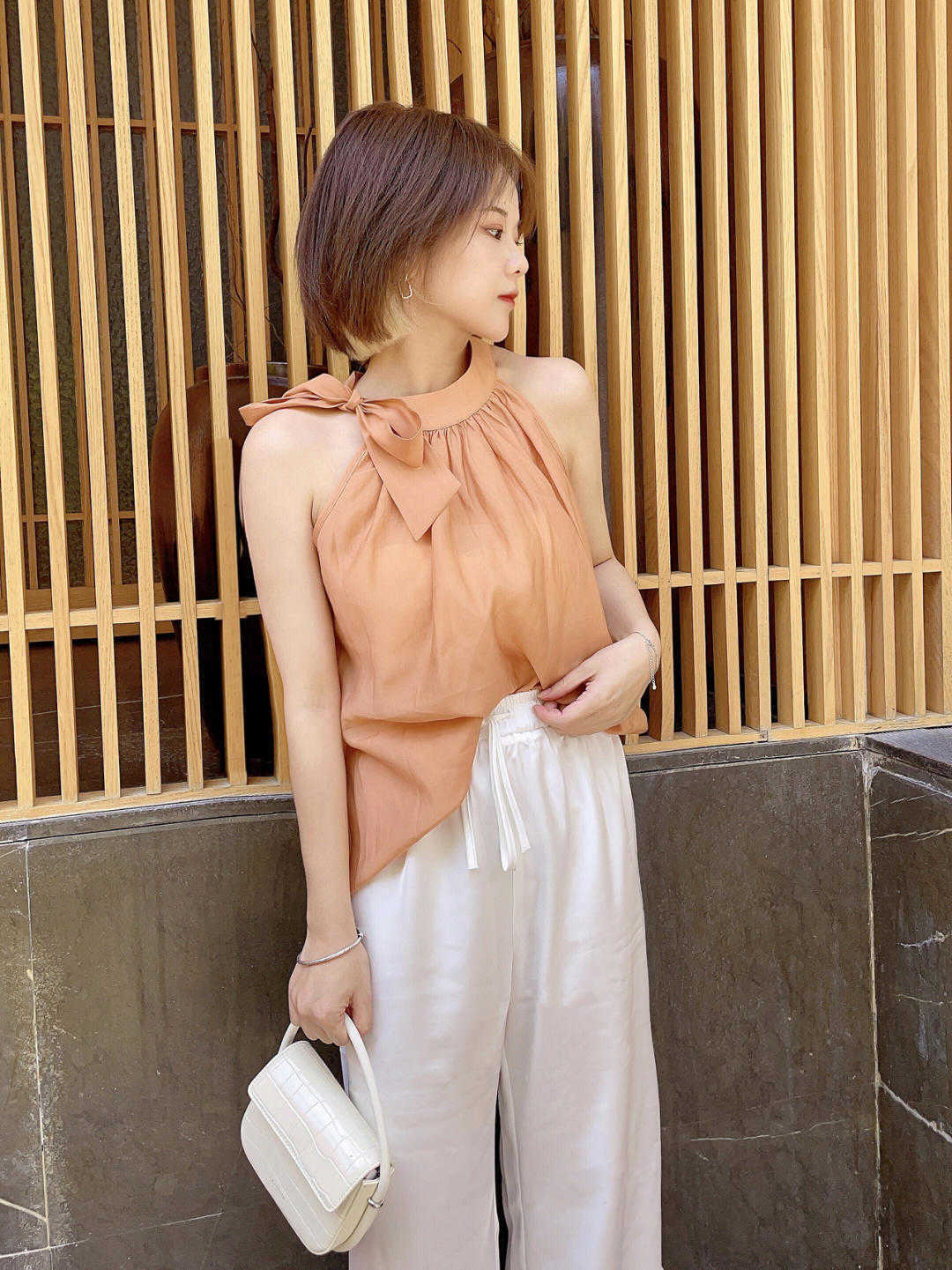 衬衫搭配|158cm女孩子却穿出高级感,衬衫搭配半身裙显高显瘦,还精致时髦