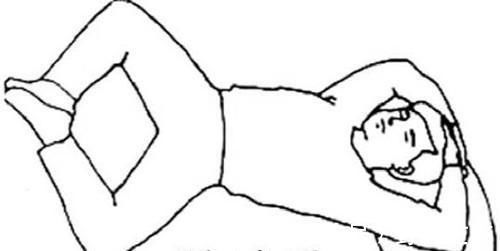 睡眠质量|为什么睡觉时举起双手?这招改善睡眠法,失眠、压抑的人都知道!