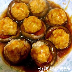 五花肉和蘑菇这样做太香了,不炒不炖,我家一周做5次,好吃解馋