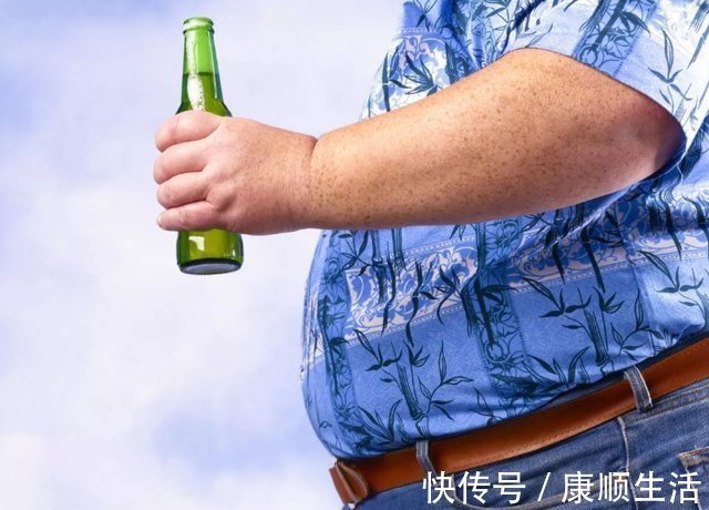 早衰|男人开始早衰时，通常有“1臭2大2小”，希望你一个都没有