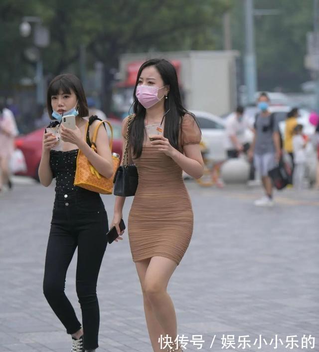 搭配|又美又撩的连衣裙穿搭，增加造型层次感，走路带风